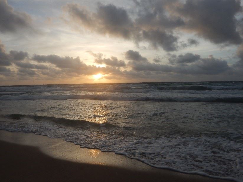 Sunrise over the ocean at Lantana Beach